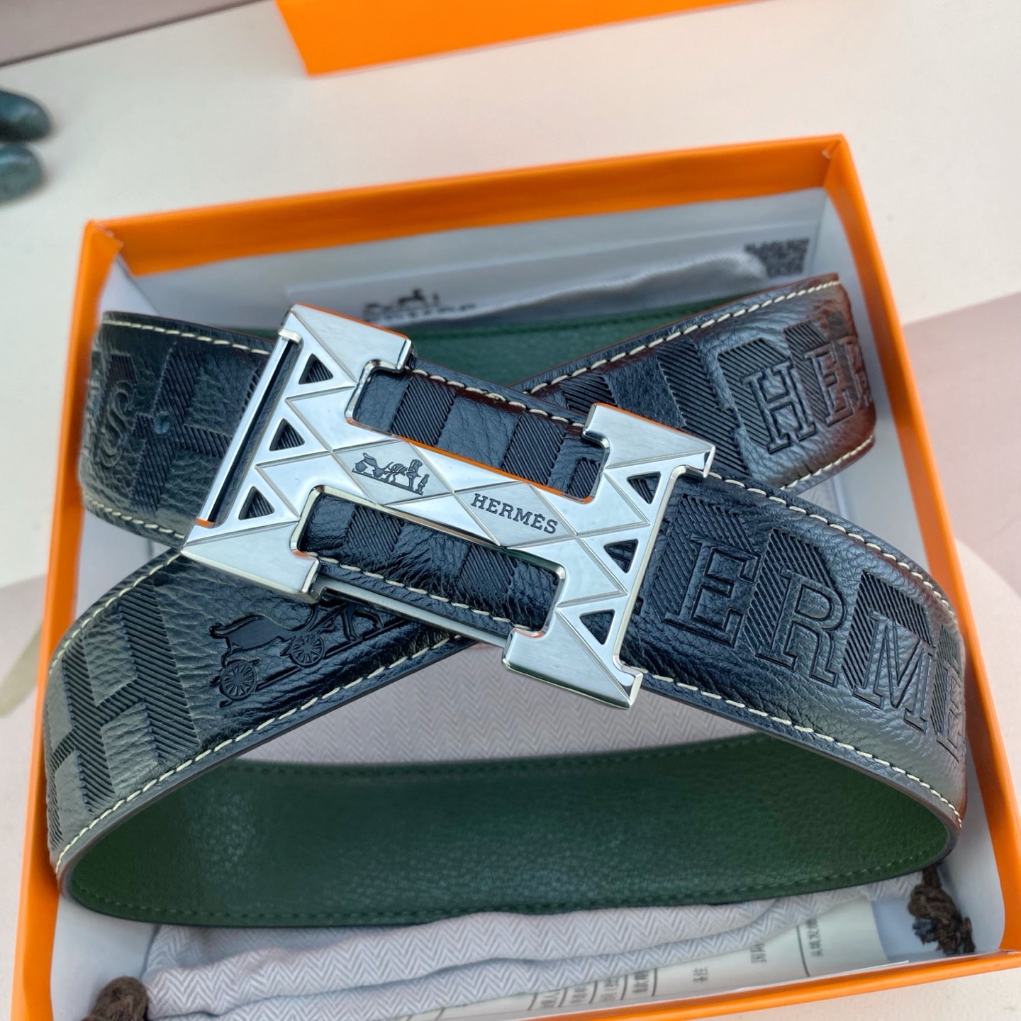 爱马仕💕 特种皮腰带系列 ，原厂五金精品不锈钢扣，手感柔软舒适 宽3.8CM。