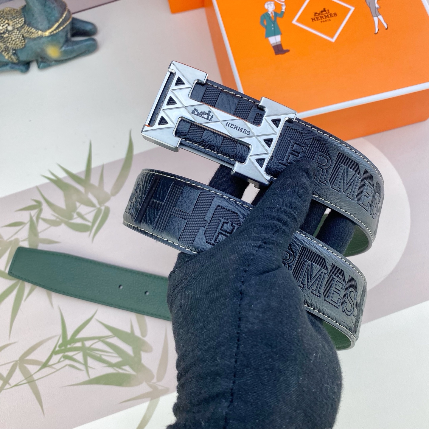 爱马仕💕 特种皮腰带系列 ，原厂五金精品不锈钢扣，手感柔软舒适 宽3.8CM。