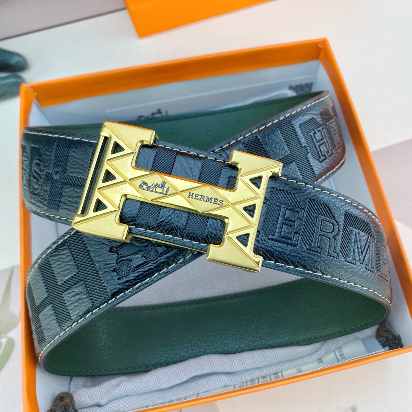 爱马仕💕 特种皮腰带系列 ，原厂五金精品不锈钢扣，手感柔软舒适 宽3.8CM。