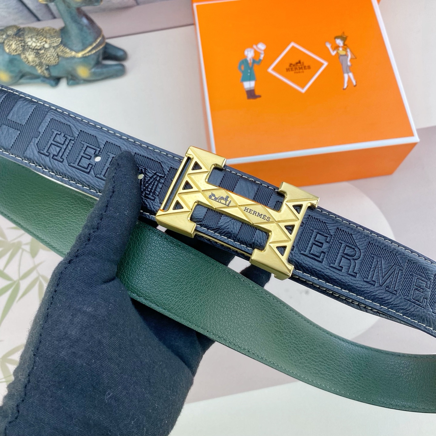 爱马仕💕 特种皮腰带系列 ，原厂五金精品不锈钢扣，手感柔软舒适 宽3.8CM。