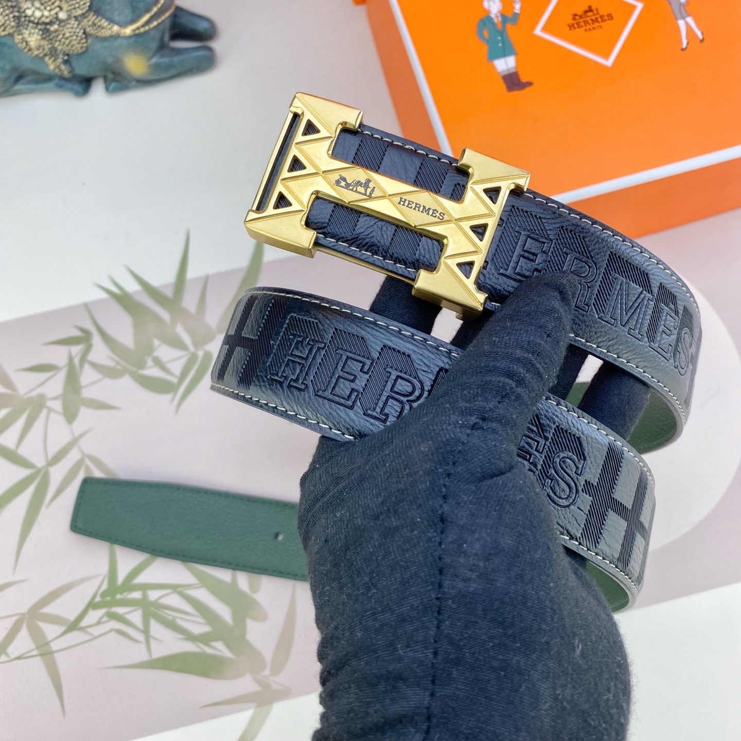 爱马仕💕 特种皮腰带系列 ，原厂五金精品不锈钢扣，手感柔软舒适 宽3.8CM。