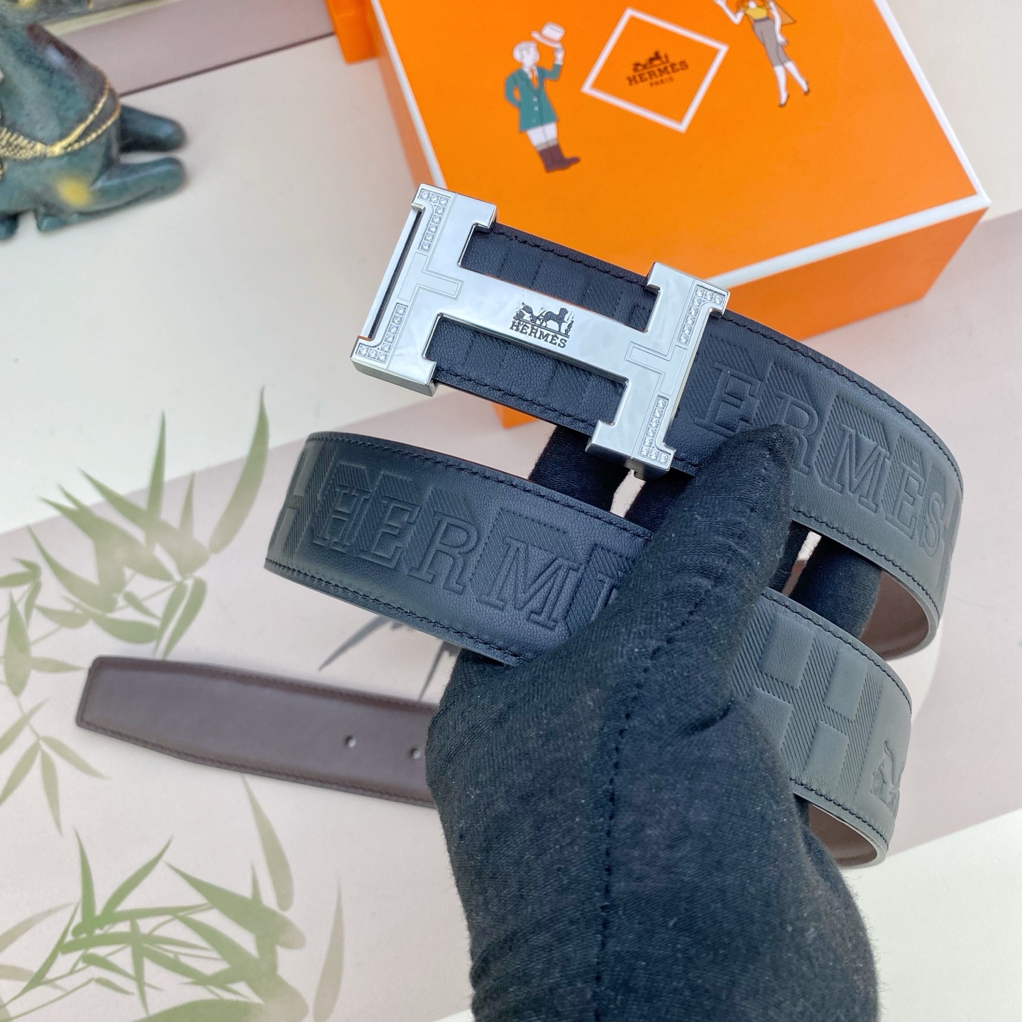 爱马仕💕 特种皮腰带系列 ，原厂五金精品不锈钢钻扣，手感柔软舒适 宽3.8CM。