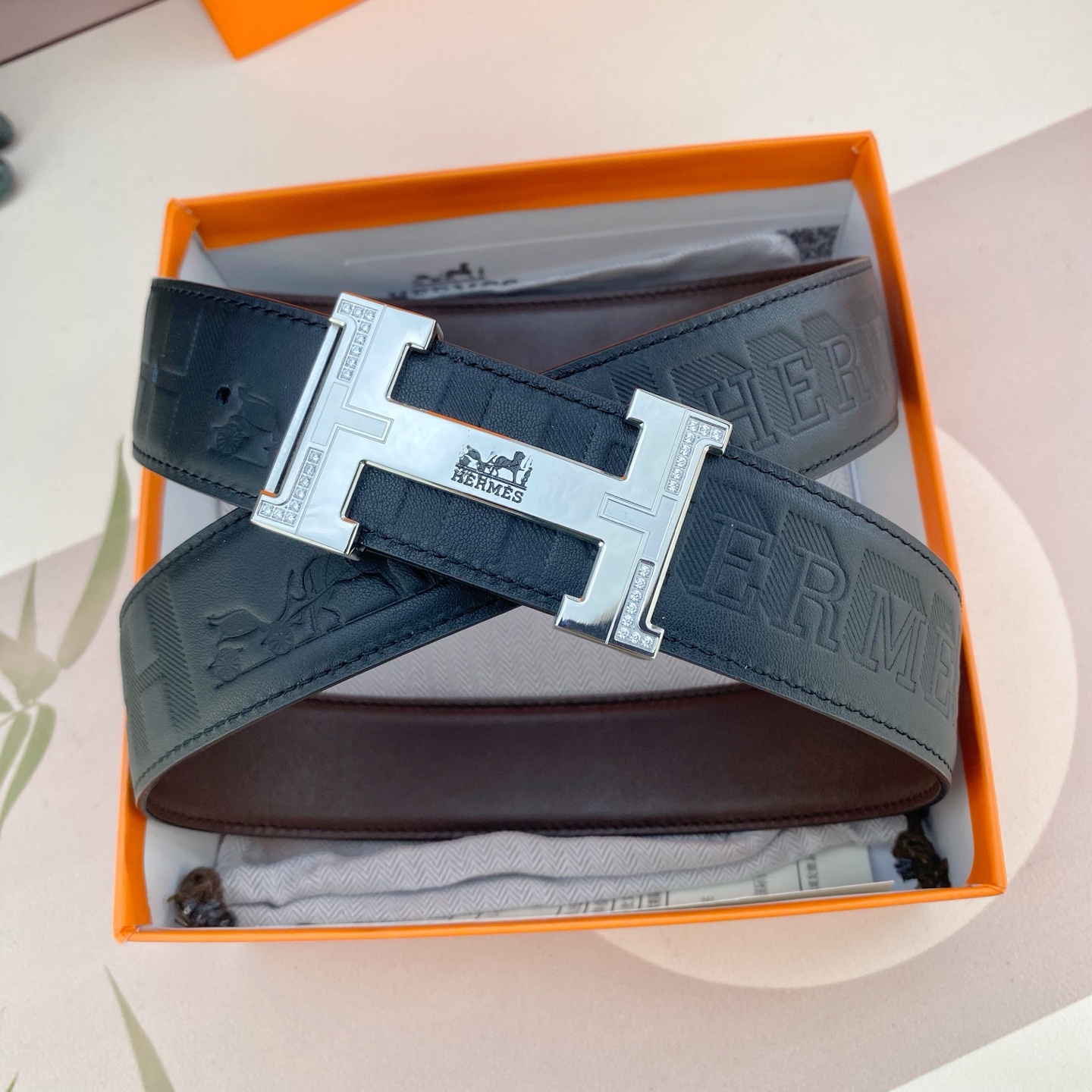 爱马仕💕 特种皮腰带系列 ，原厂五金精品不锈钢钻扣，手感柔软舒适 宽3.8CM。