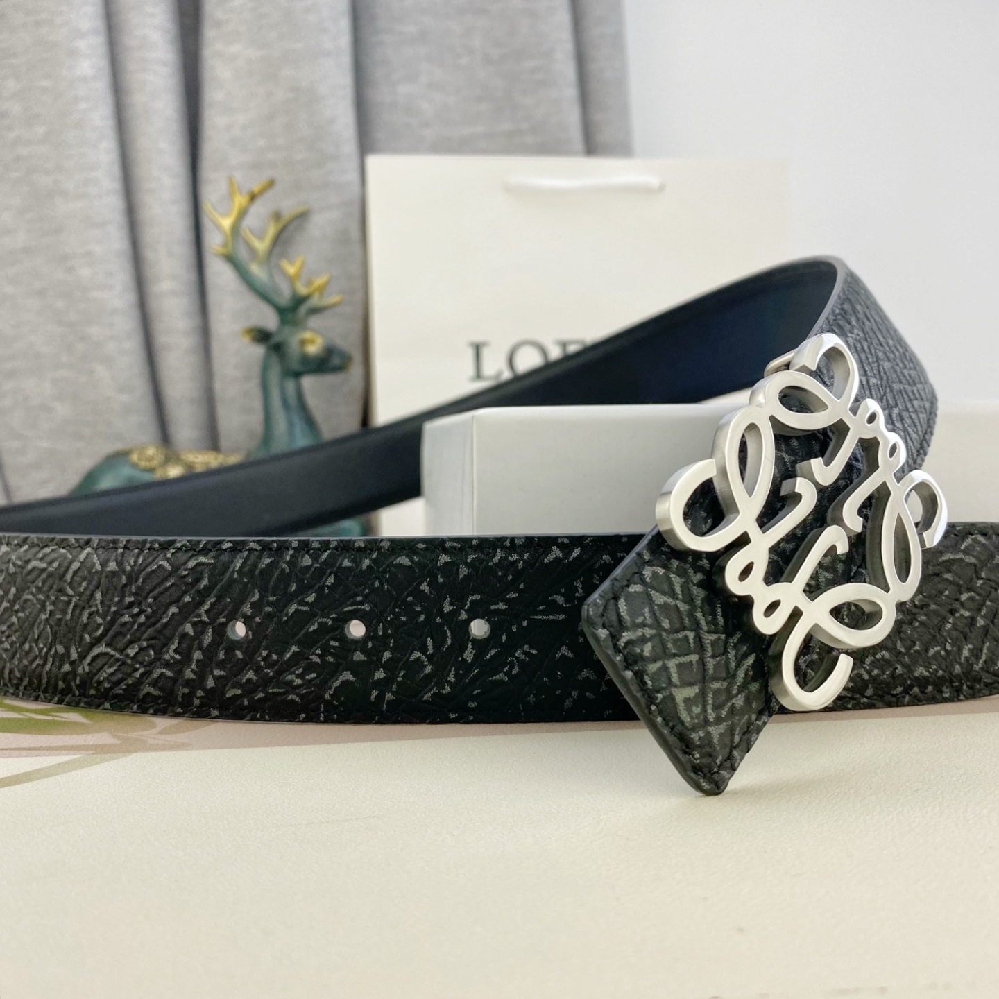 罗意威💕 特种皮腰带系列 ，原厂五金精品不锈钢扣，手感柔软舒适 宽3.8CM。