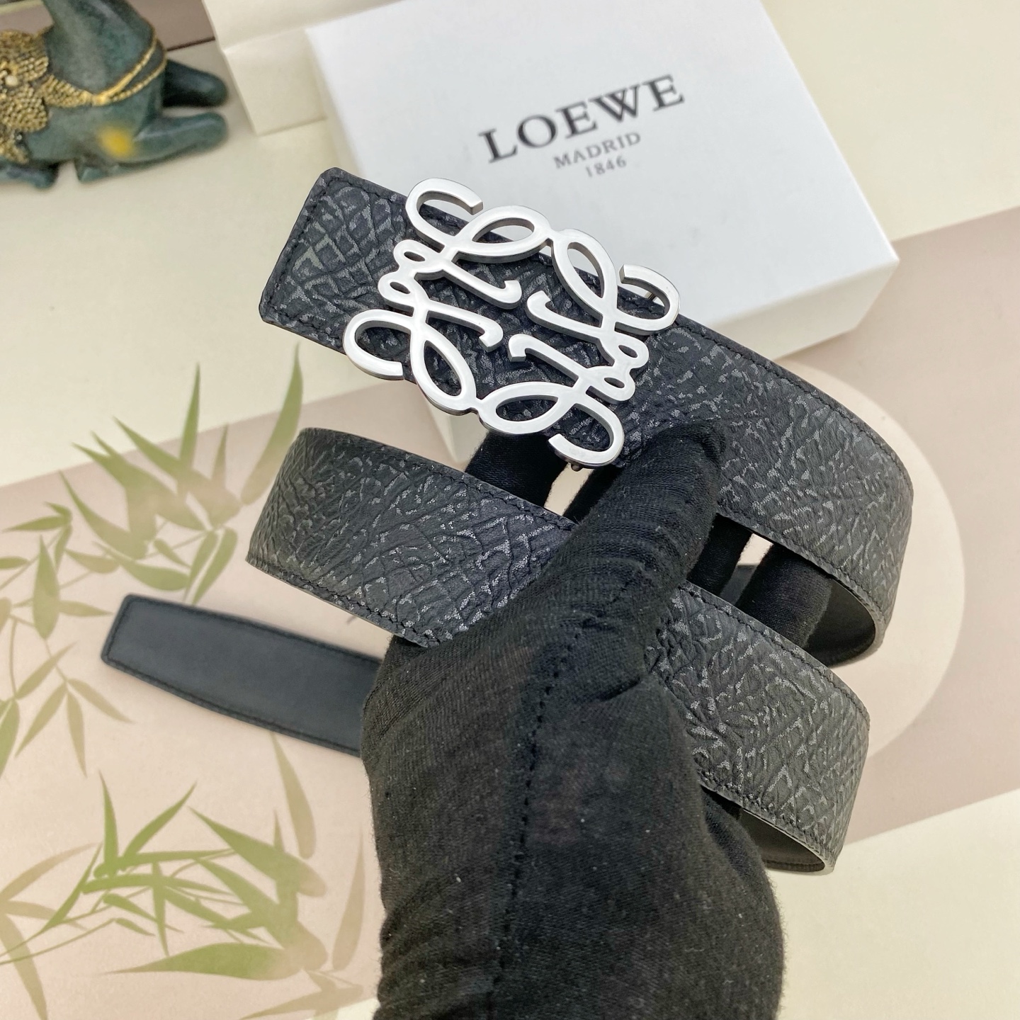 罗意威💕 特种皮腰带系列 ，原厂五金精品不锈钢扣，手感柔软舒适 宽3.8CM。