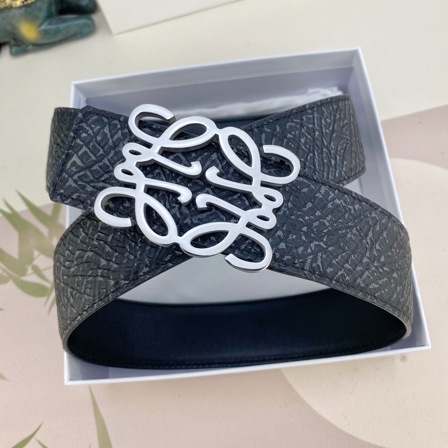 罗意威💕 特种皮腰带系列 ，原厂五金精品不锈钢扣，手感柔软舒适 宽3.8CM。