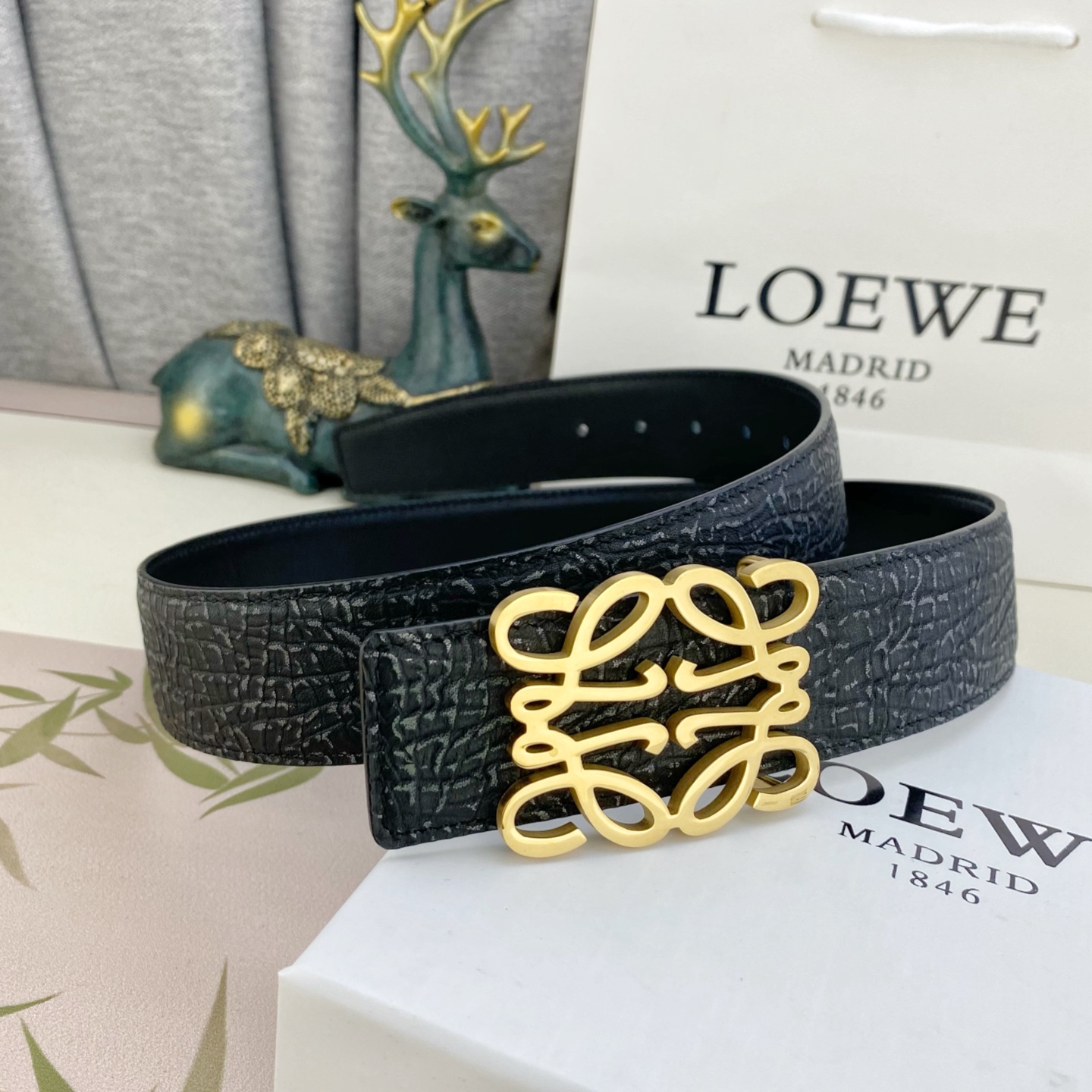 罗意威💕 特种皮腰带系列 ，原厂五金精品不锈钢扣，手感柔软舒适 宽3.8CM。