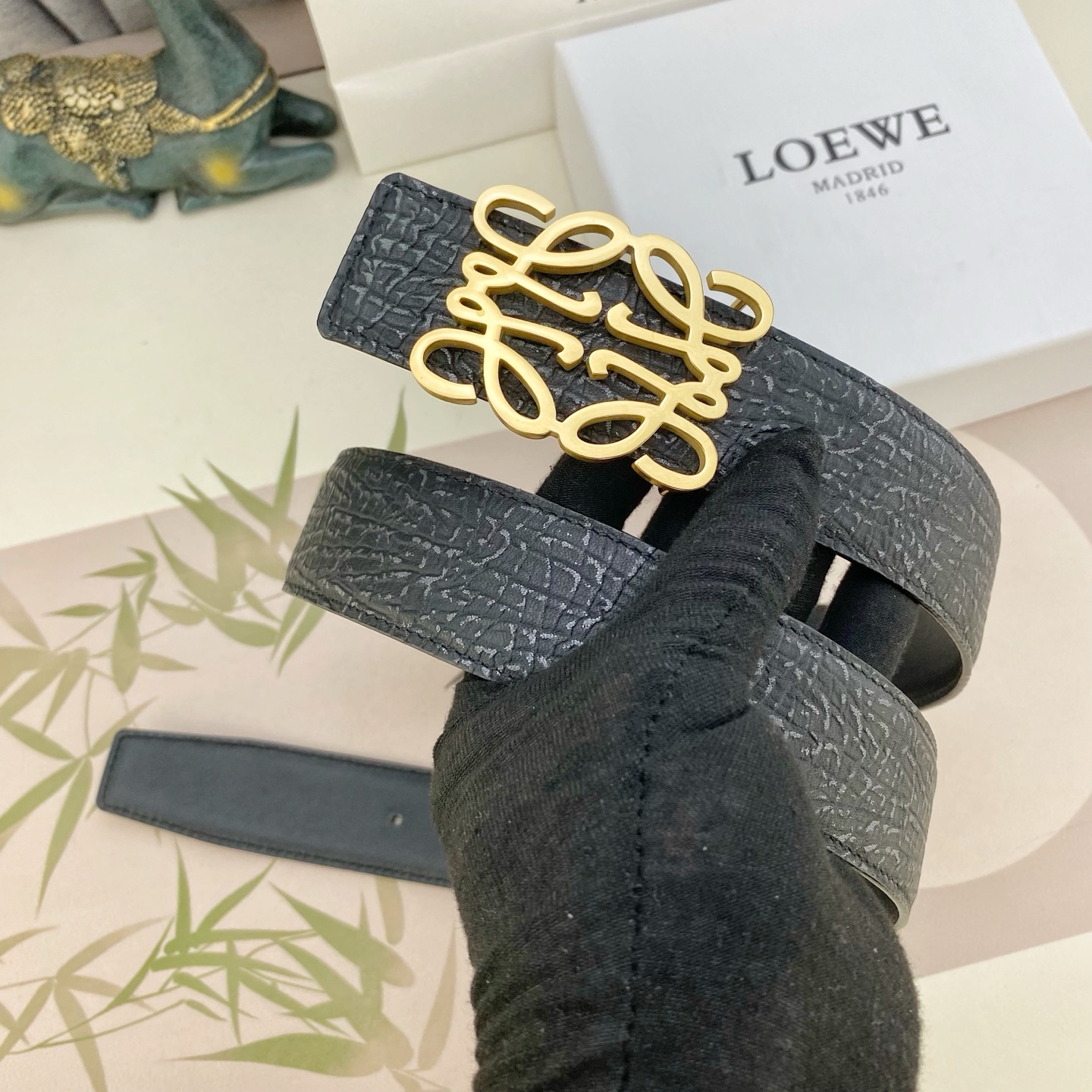 罗意威💕 特种皮腰带系列 ，原厂五金精品不锈钢扣，手感柔软舒适 宽3.8CM。