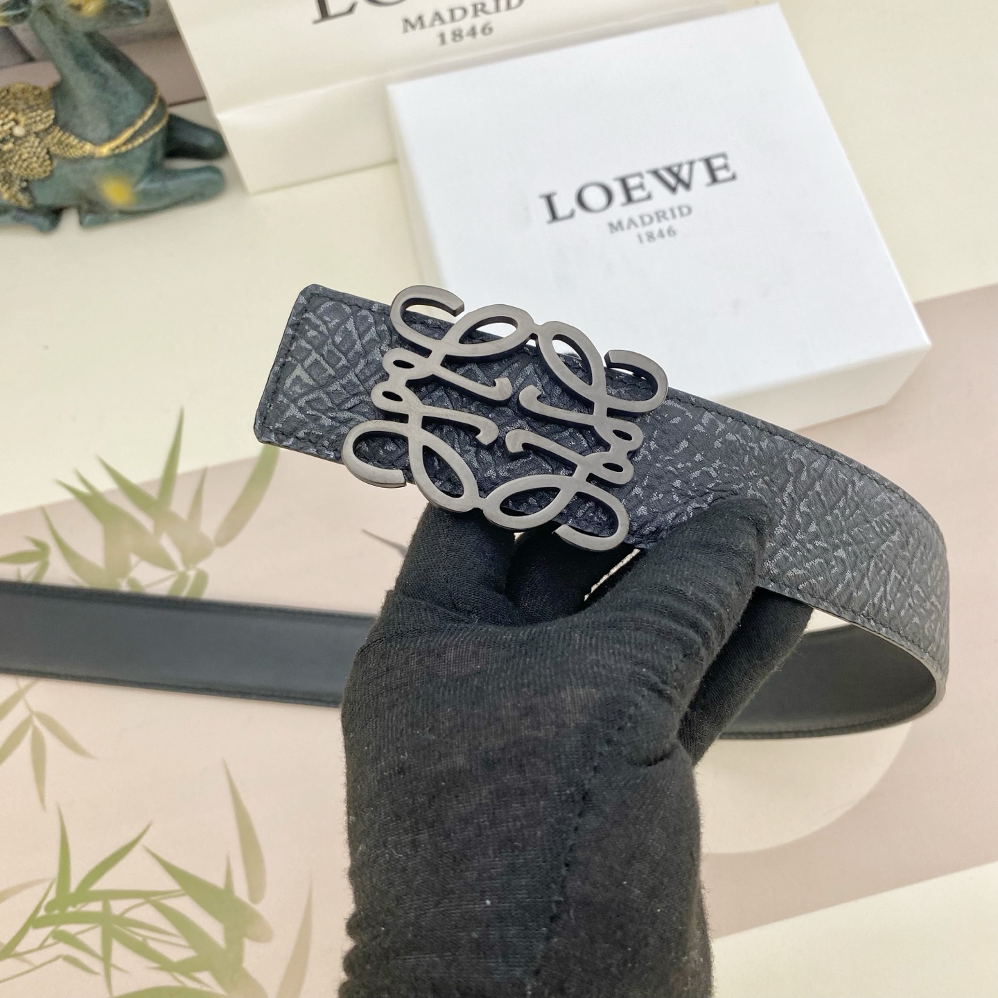 罗意威💕 特种皮腰带系列 ，原厂五金精品不锈钢扣，手感柔软舒适 宽3.8CM。