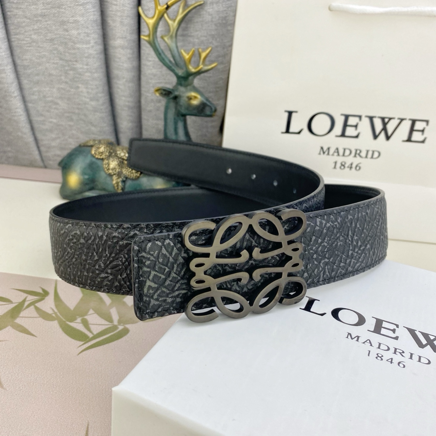 罗意威💕 特种皮腰带系列 ，原厂五金精品不锈钢扣，手感柔软舒适 宽3.8CM。