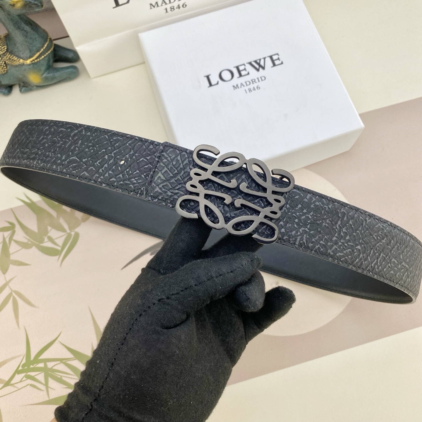 罗意威💕 特种皮腰带系列 ，原厂五金精品不锈钢扣，手感柔软舒适 宽3.8CM。