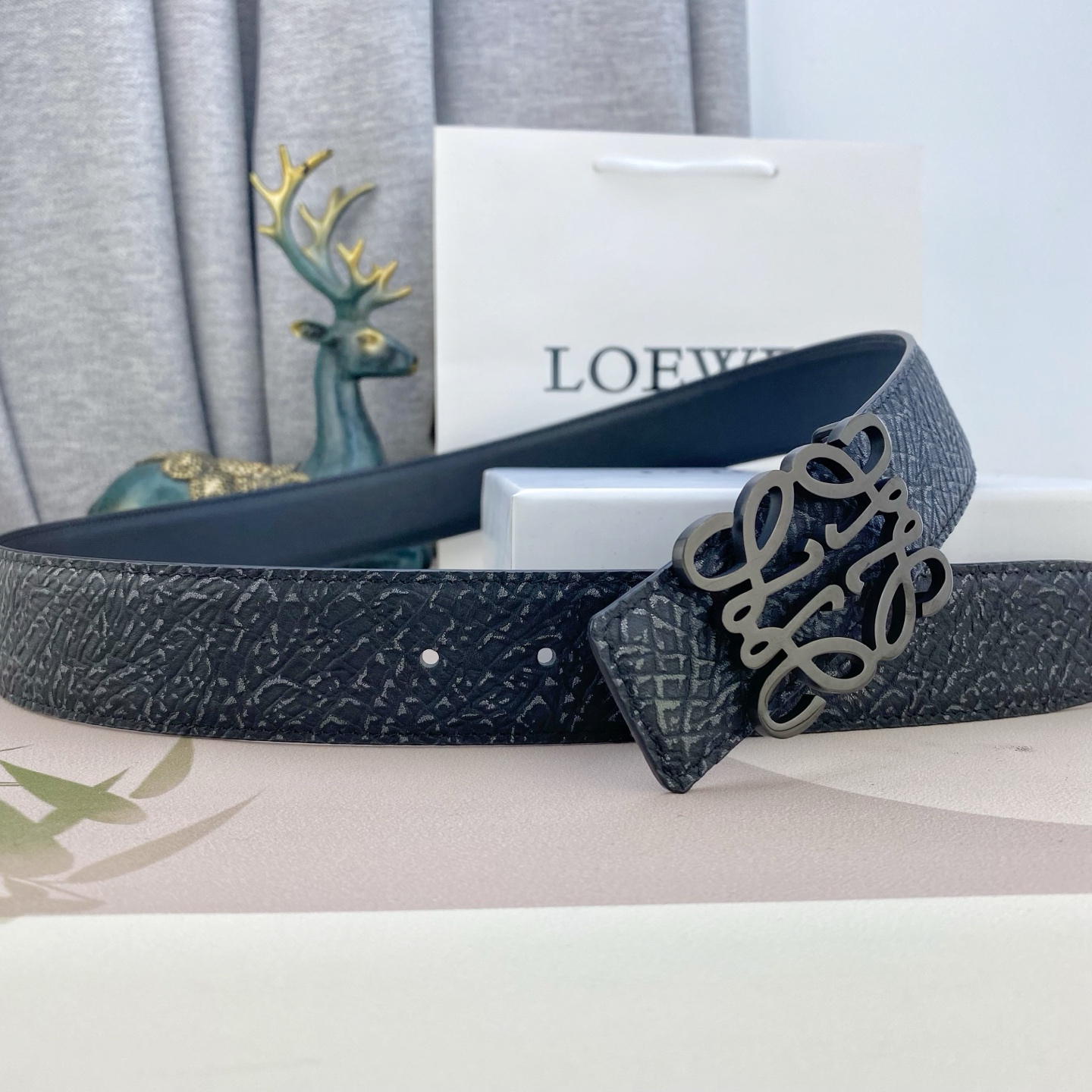 罗意威💕 特种皮腰带系列 ，原厂五金精品不锈钢扣，手感柔软舒适 宽3.8CM。