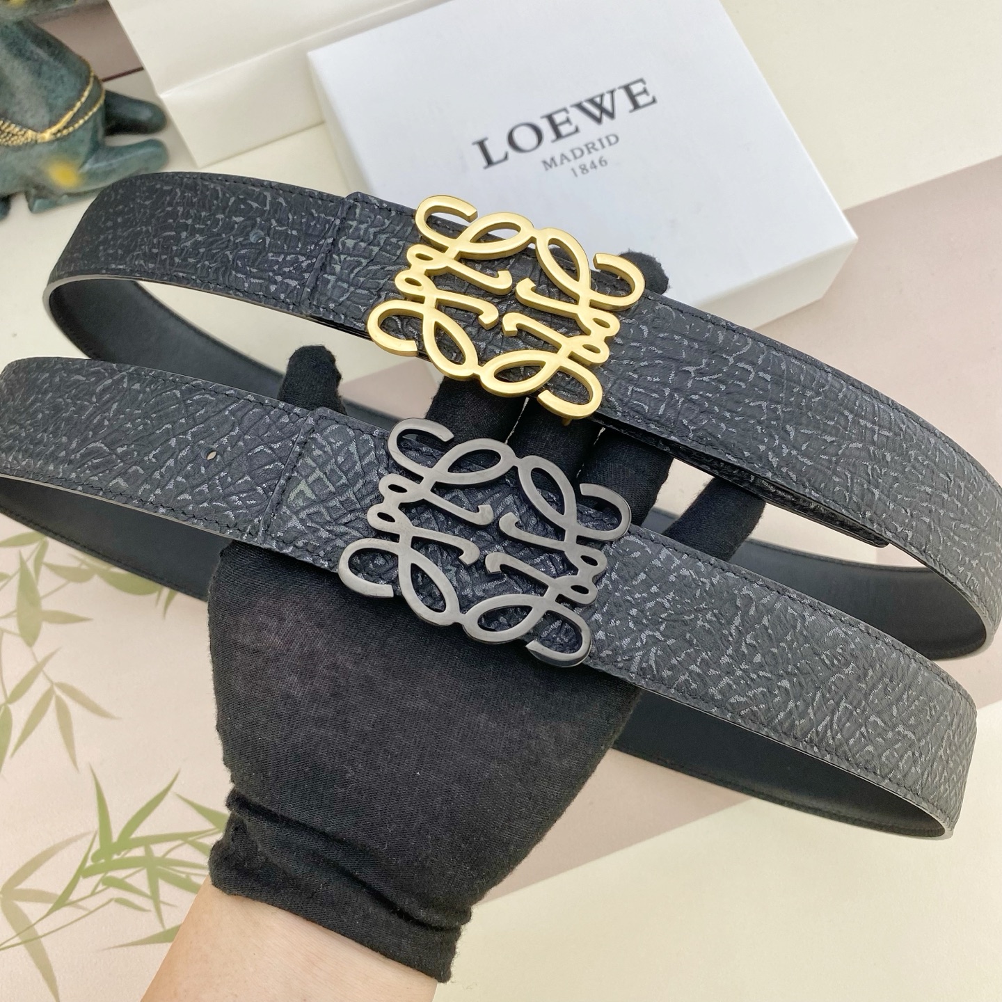 罗意威💕 特种皮腰带系列 ，原厂五金精品不锈钢扣，手感柔软舒适 宽3.8CM。