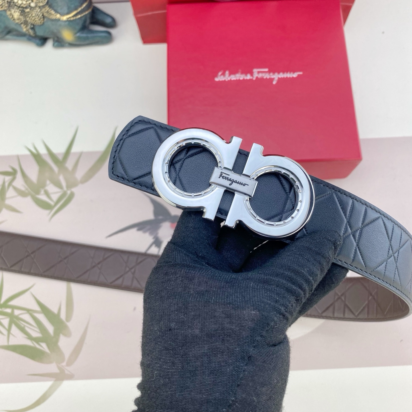 菲拉格慕💕 特种皮腰带系列 ，原厂五金精品不锈钢扣，手感柔软舒适 宽3.8CM。