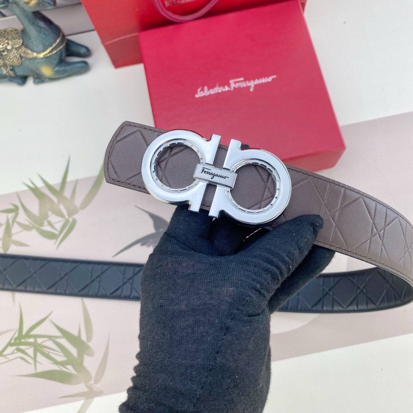 菲拉格慕💕 特种皮腰带系列 ，原厂五金精品不锈钢扣，手感柔软舒适 宽3.8CM。