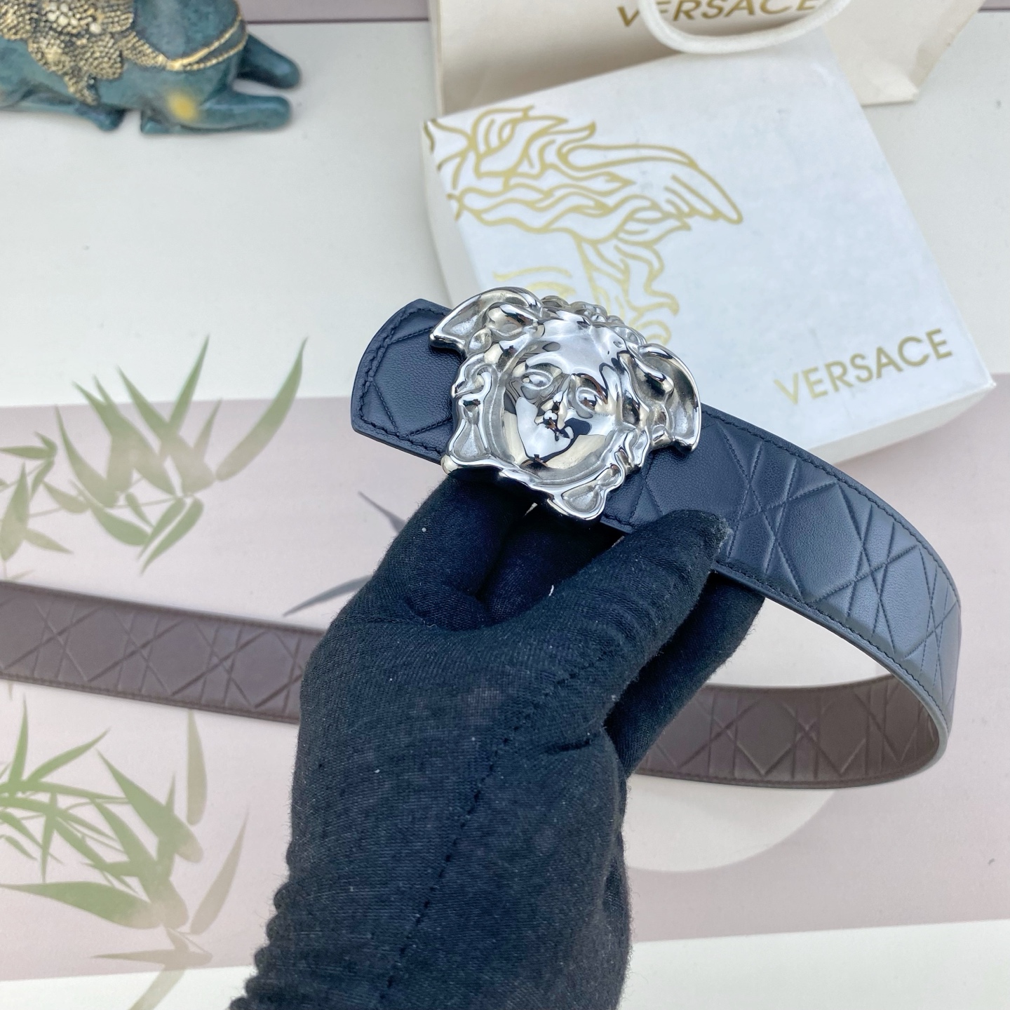 范思哲💕 特种皮腰带系列 ，原厂五金精品不锈钢扣，手感柔软舒适 宽3.8CM。