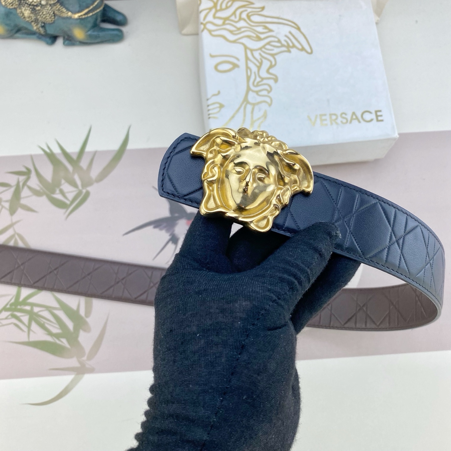 范思哲💕 特种皮腰带系列 ，原厂五金精品不锈钢扣，手感柔软舒适 宽3.8CM。