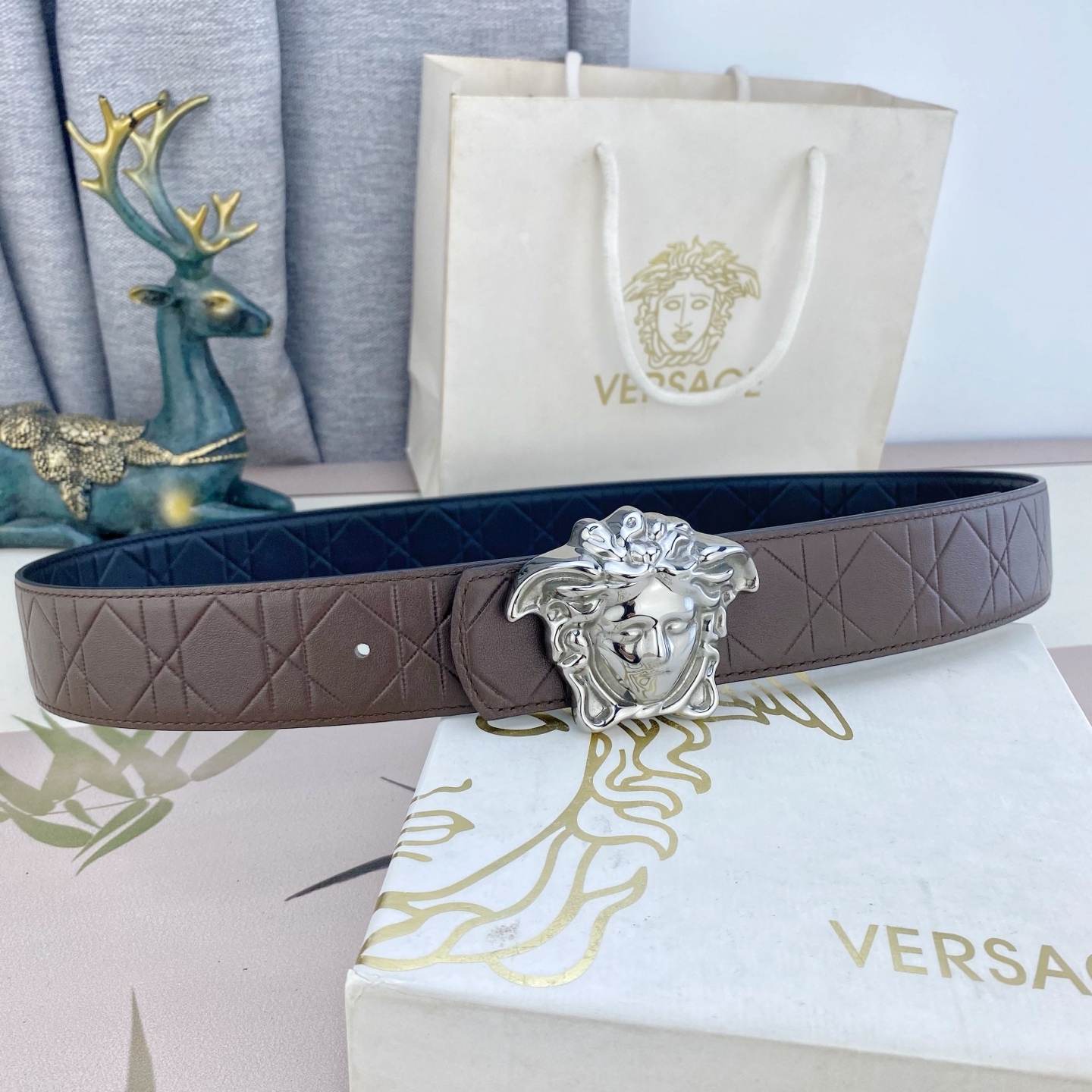 范思哲💕 特种皮腰带系列 ，原厂五金精品不锈钢扣，手感柔软舒适 宽3.8CM。