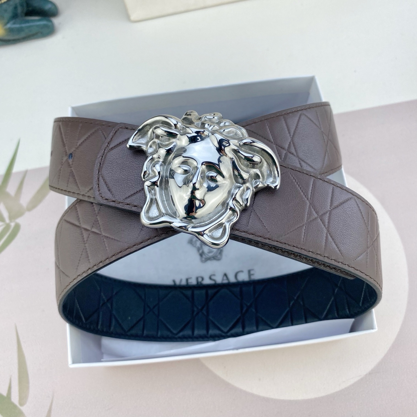 范思哲💕 特种皮腰带系列 ，原厂五金精品不锈钢扣，手感柔软舒适 宽3.8CM。