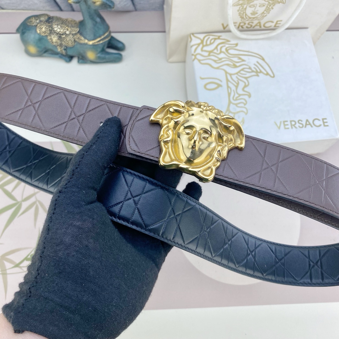 范思哲💕 特种皮腰带系列 ，原厂五金精品不锈钢扣，手感柔软舒适 宽3.8CM。