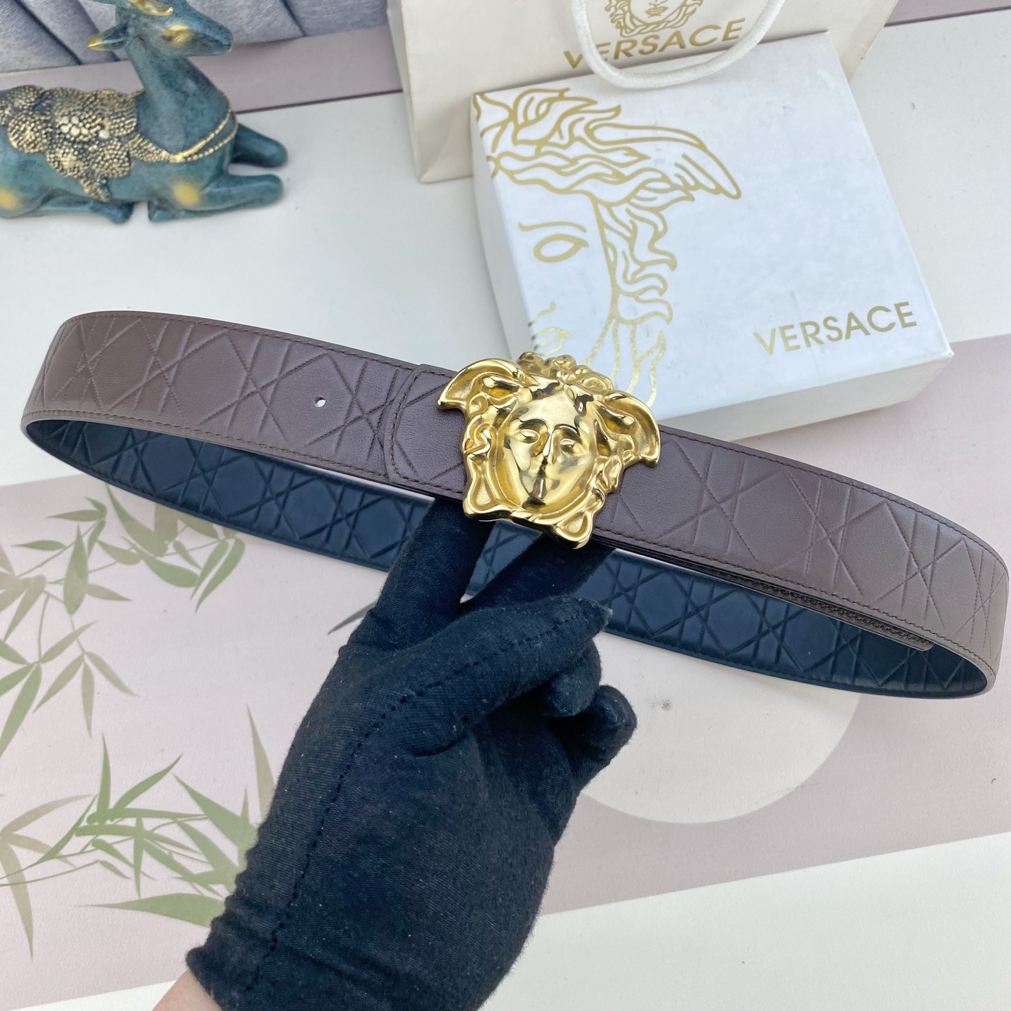 范思哲💕 特种皮腰带系列 ，原厂五金精品不锈钢扣，手感柔软舒适 宽3.8CM。