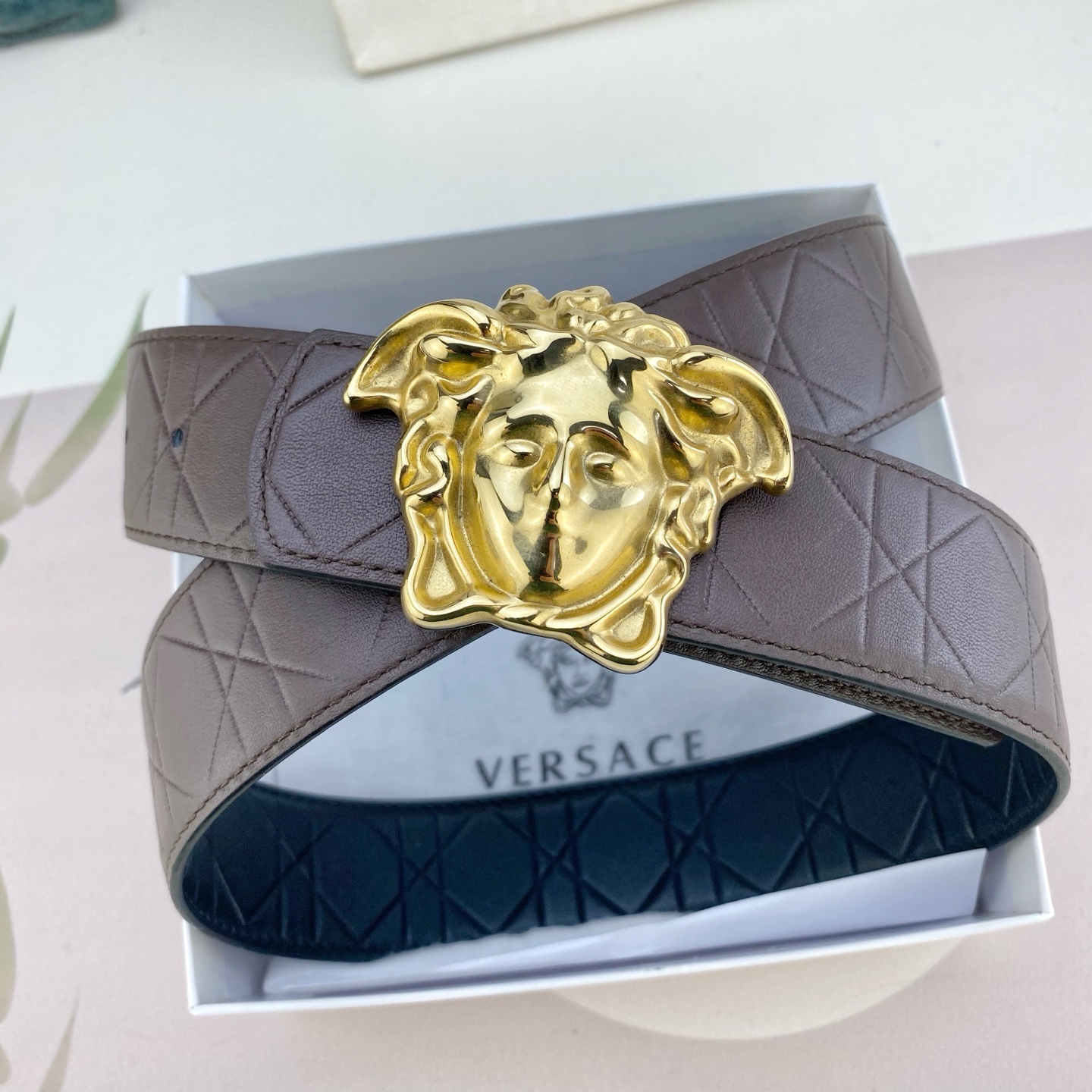 范思哲💕 特种皮腰带系列 ，原厂五金精品不锈钢扣，手感柔软舒适 宽3.8CM。