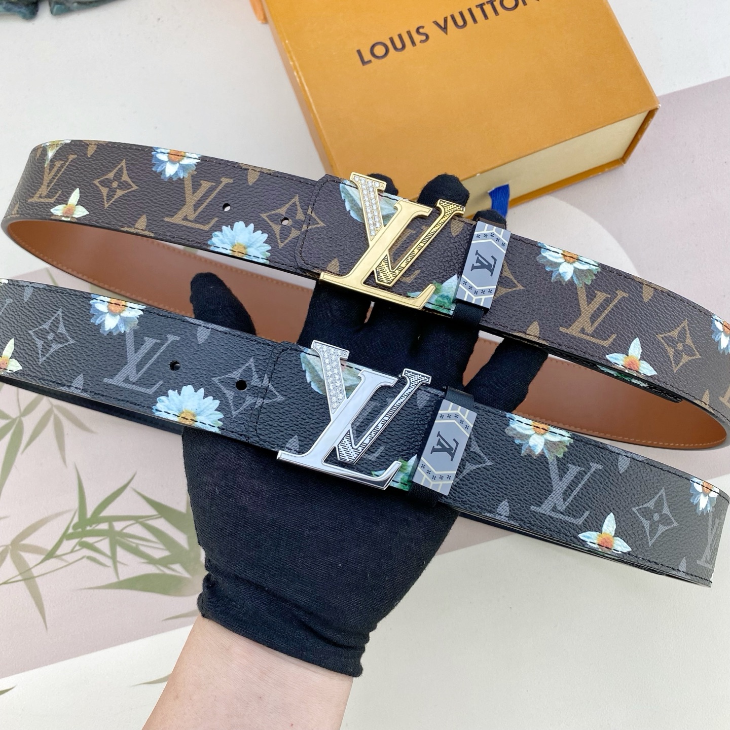 LV💕 特种皮腰带系列 ，原厂五金精品不锈钢钻扣，手感柔软舒适 宽3.8CM。