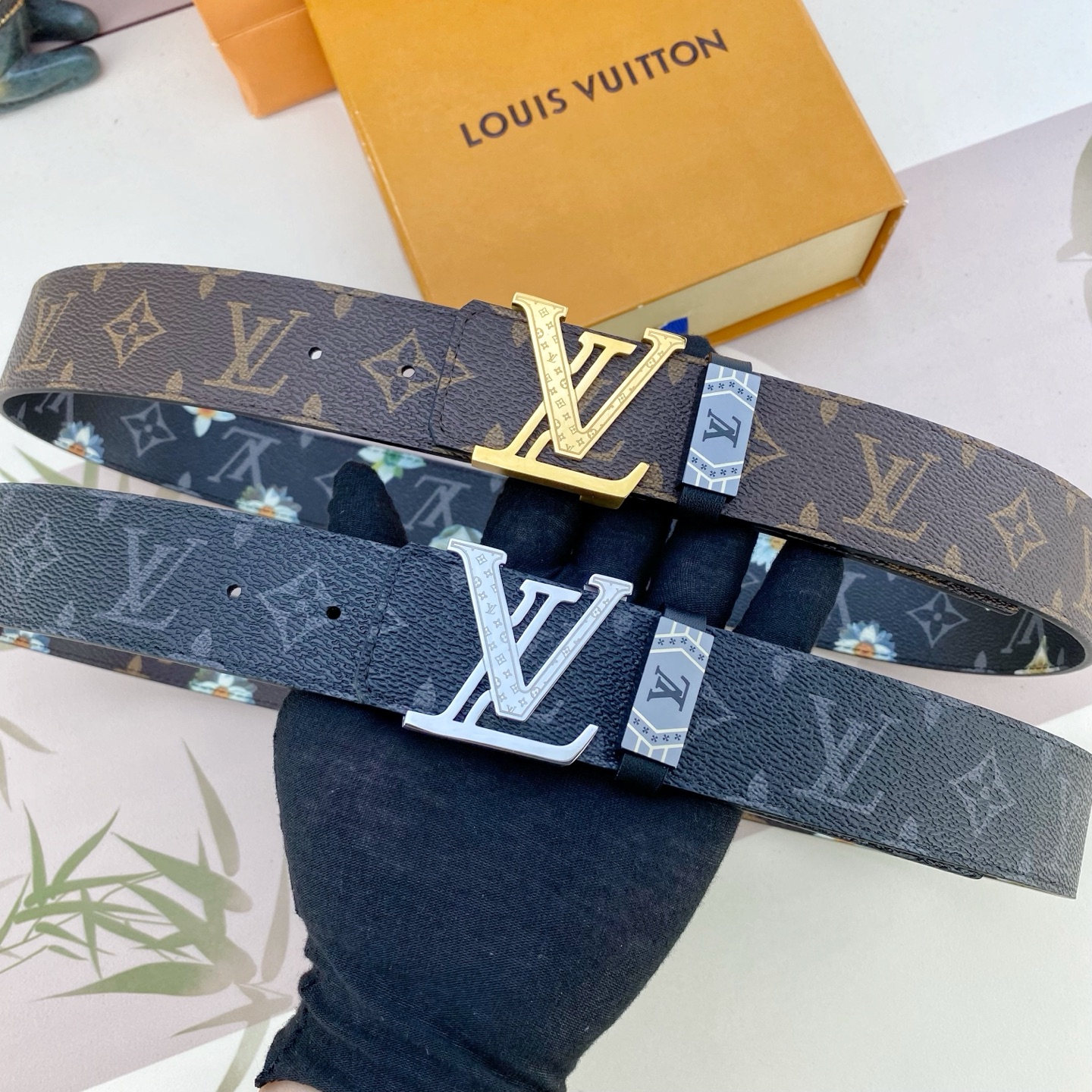 LV💕 特种皮腰带系列 ，原厂五金精品不锈钢扣，手感柔软舒适 宽3.8CM。