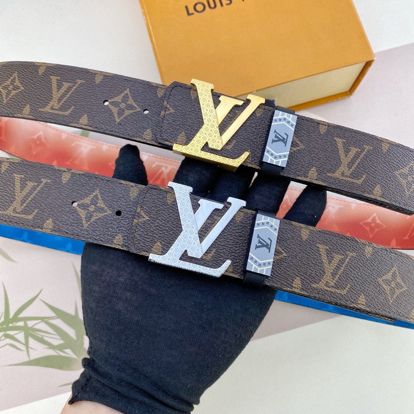 LV💕 特种皮腰带系列 ，原厂五金精品不锈钢扣，手感柔软舒适 宽3.8CM。
