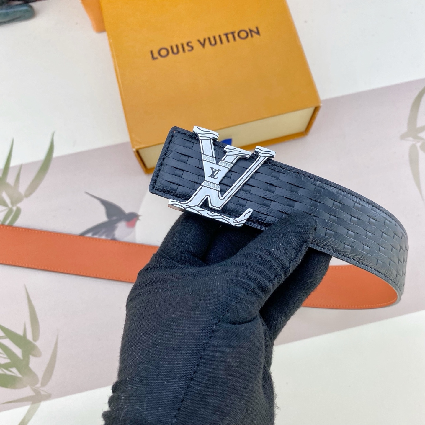 LV💕 特种皮腰带系列 ，原厂五金精品不锈钢扣，手感柔软舒适 宽3.8CM。