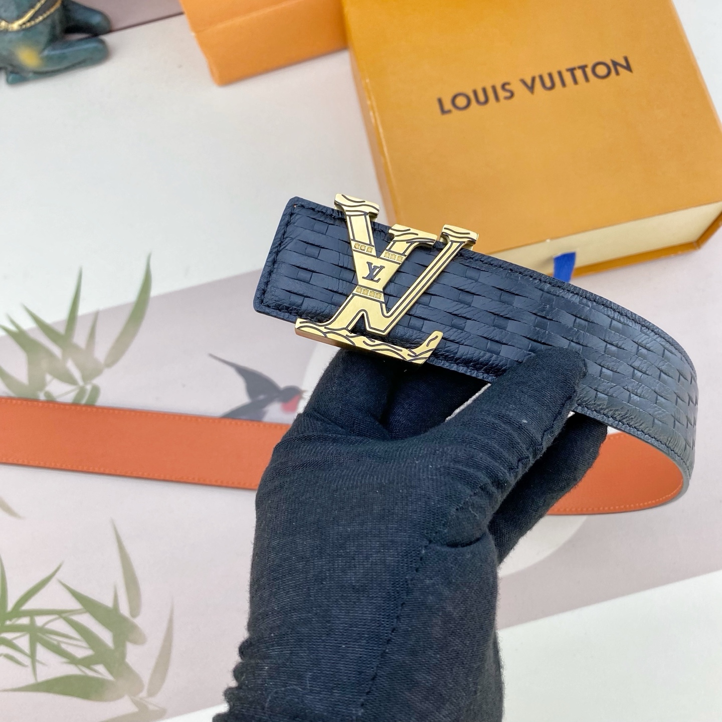 LV💕 特种皮腰带系列 ，原厂五金精品不锈钢扣，手感柔软舒适 宽3.8CM。