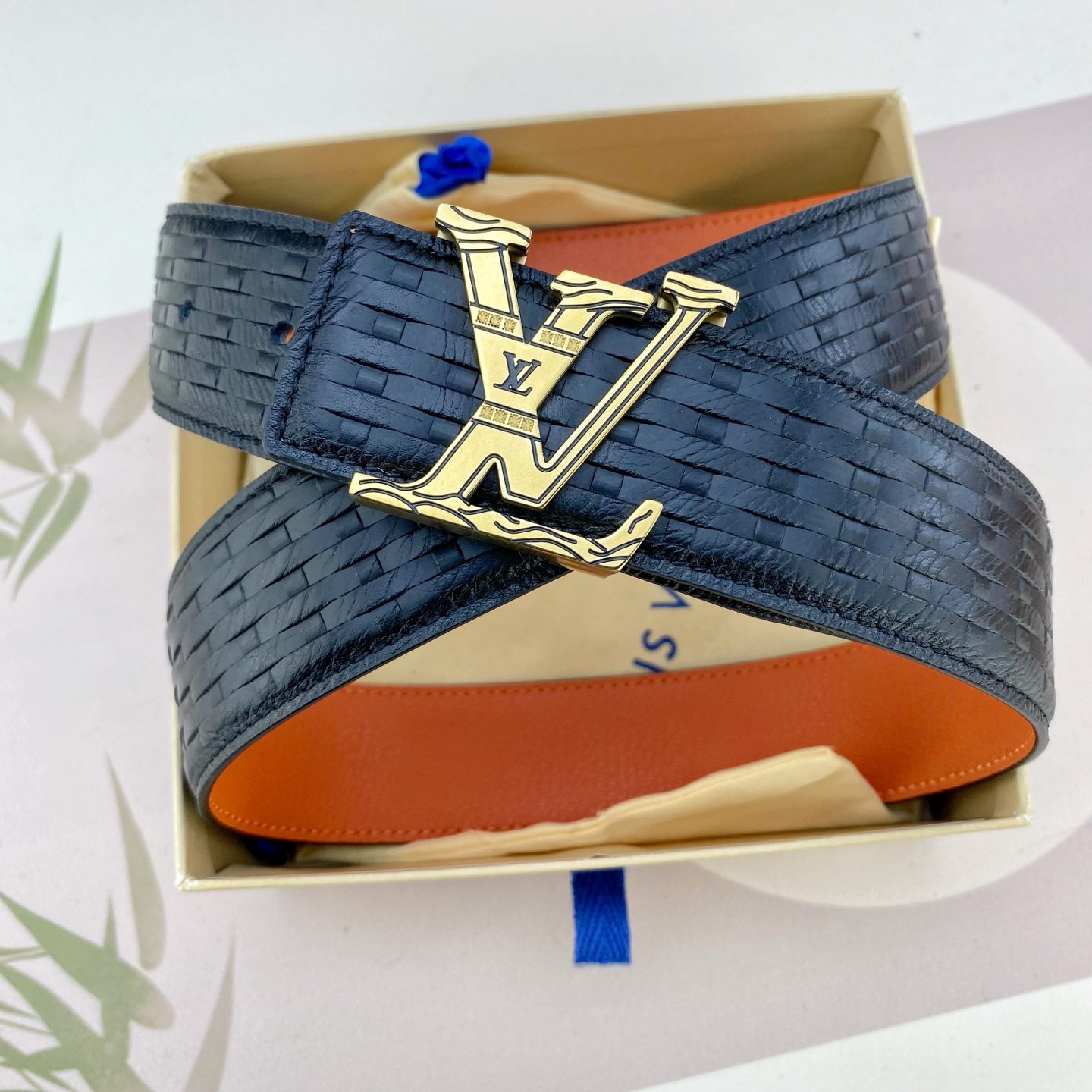 LV💕 特种皮腰带系列 ，原厂五金精品不锈钢扣，手感柔软舒适 宽3.8CM。