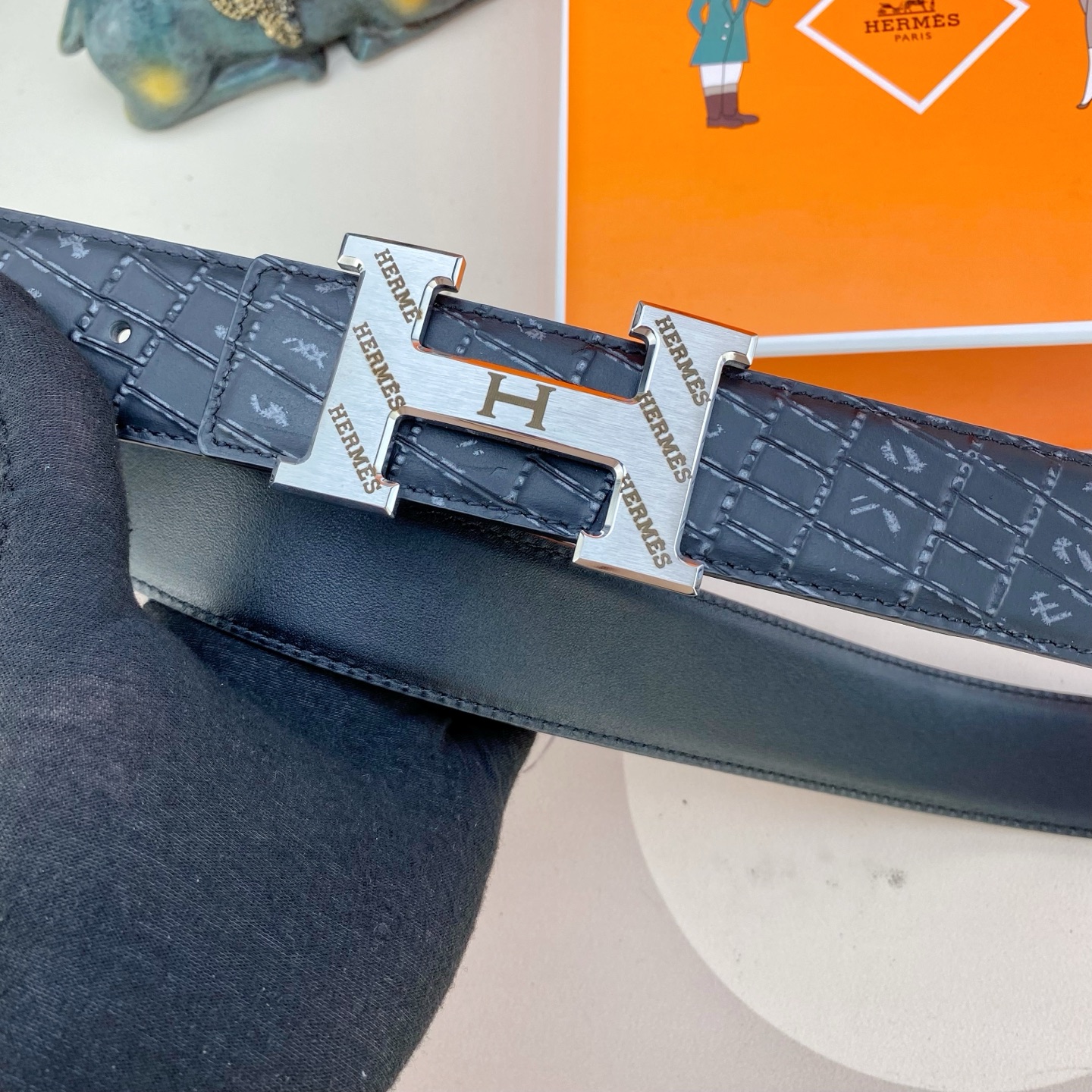 爱马仕💕 特种皮腰带系列 ，原厂五金精品不锈钢扣，手感柔软舒适 宽3.8CM。