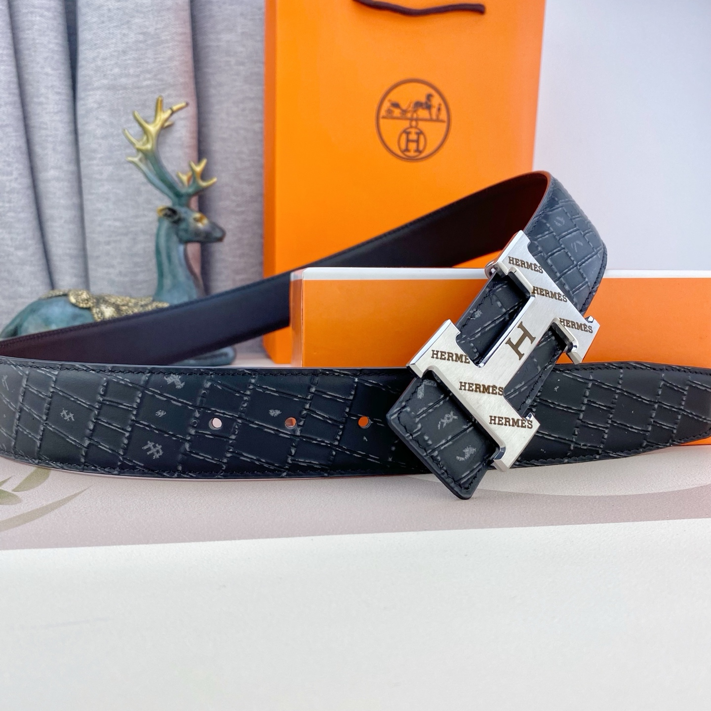 爱马仕💕 特种皮腰带系列 ，原厂五金精品不锈钢扣，手感柔软舒适 宽3.8CM。