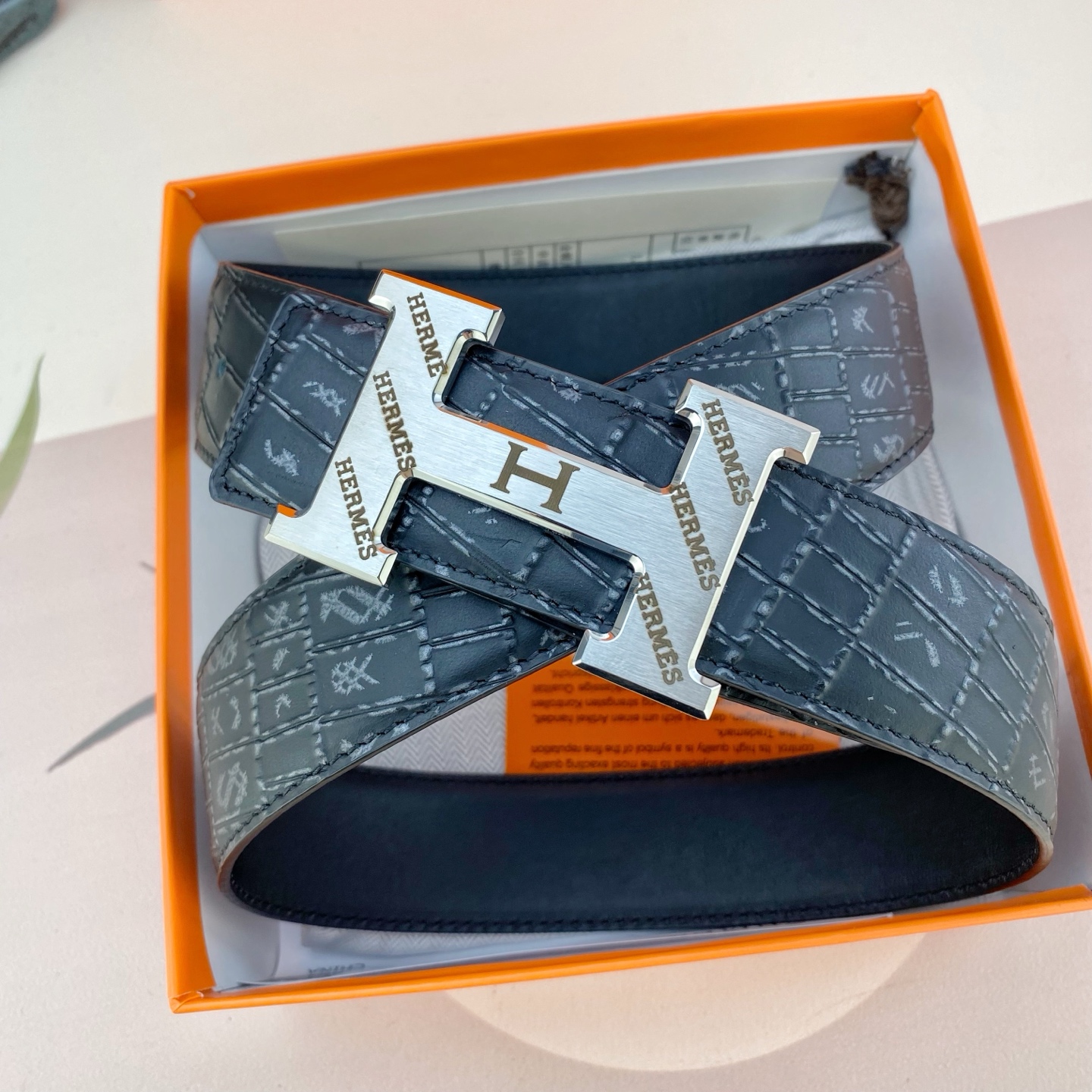 爱马仕💕 特种皮腰带系列 ，原厂五金精品不锈钢扣，手感柔软舒适 宽3.8CM。