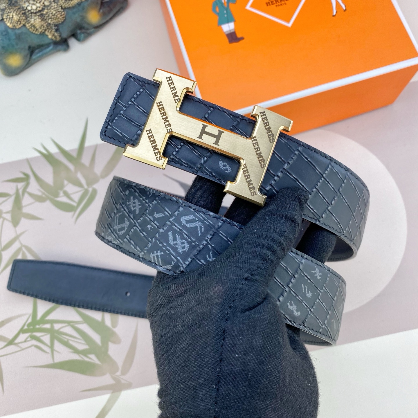 爱马仕💕 特种皮腰带系列 ，原厂五金精品不锈钢扣，手感柔软舒适 宽3.8CM。