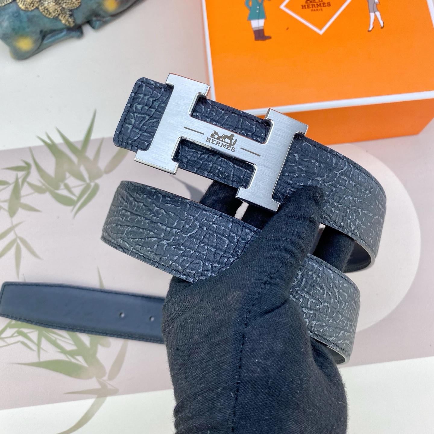 爱马仕💕 特种皮腰带系列 ，原厂五金精品不锈钢扣，手感柔软舒适 宽3.8CM。