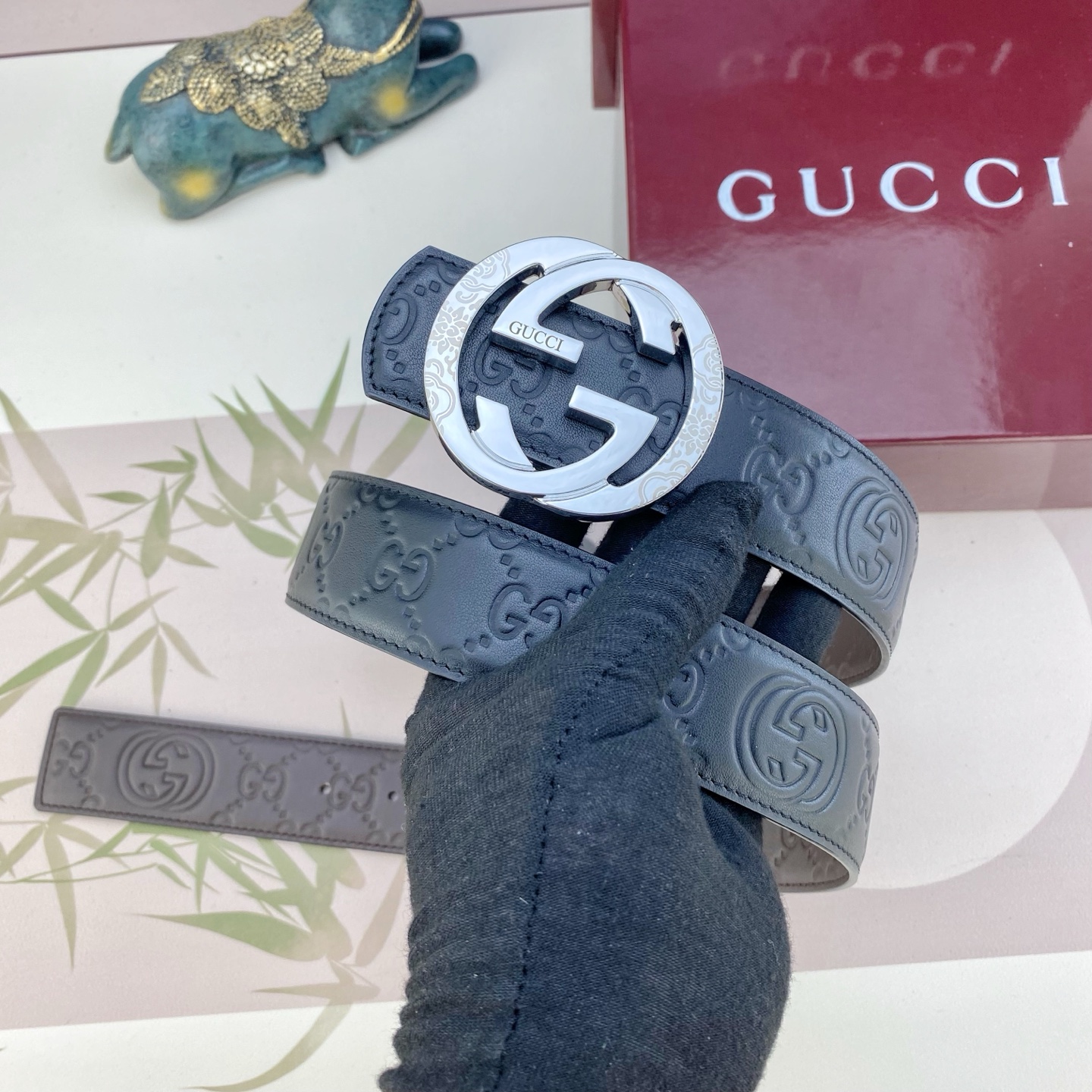 古奇💕 特种皮腰带系列 ，原厂五金精品不锈钢扣，手感柔软舒适 宽3.8CM。