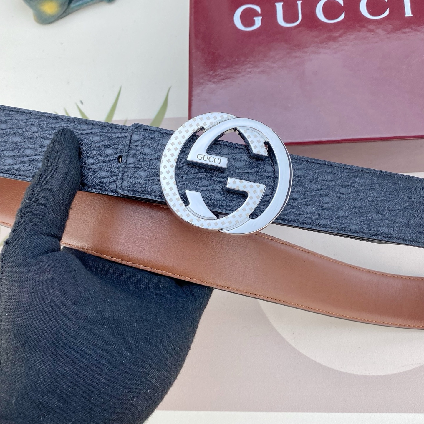 古奇💕 特种皮腰带系列 ，原厂五金精品不锈钢扣，手感柔软舒适 宽3.8CM。