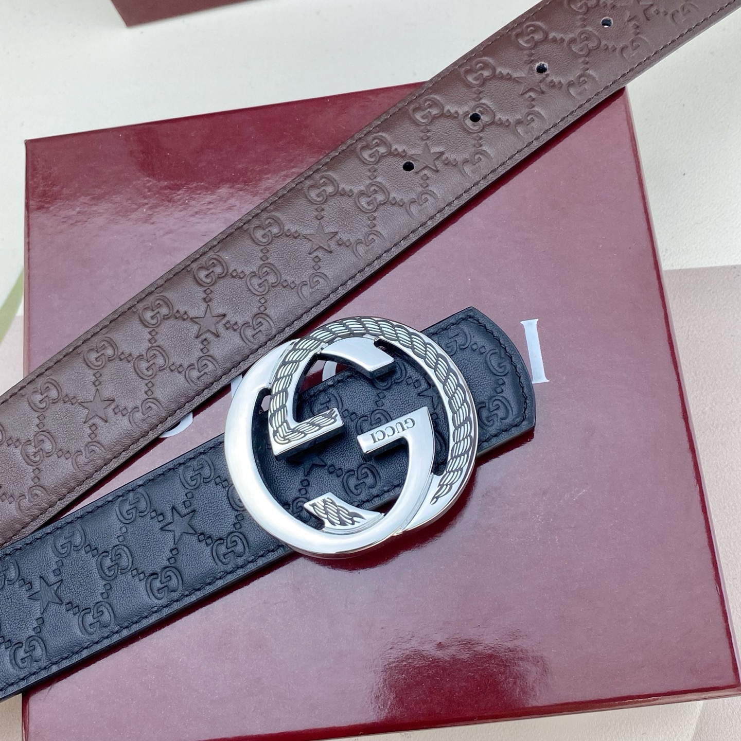 古奇💕 特种皮腰带系列 ，原厂五金精品不锈钢扣，手感柔软舒适 宽3.8CM。