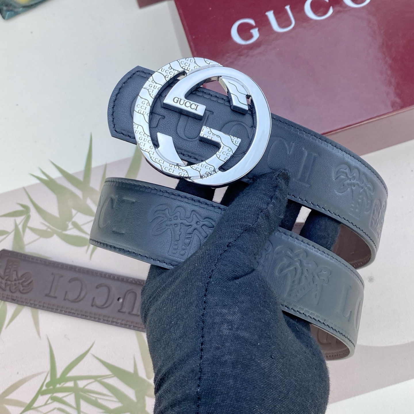 古奇💕 特种皮腰带系列 ，原厂五金精品不锈钢扣，手感柔软舒适 宽3.8CM。