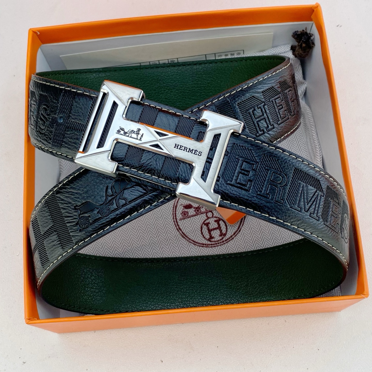 爱马仕💕 特种皮腰带系列 ，原厂五金精品不锈钢扣，手感柔软舒适 宽3.8CM。