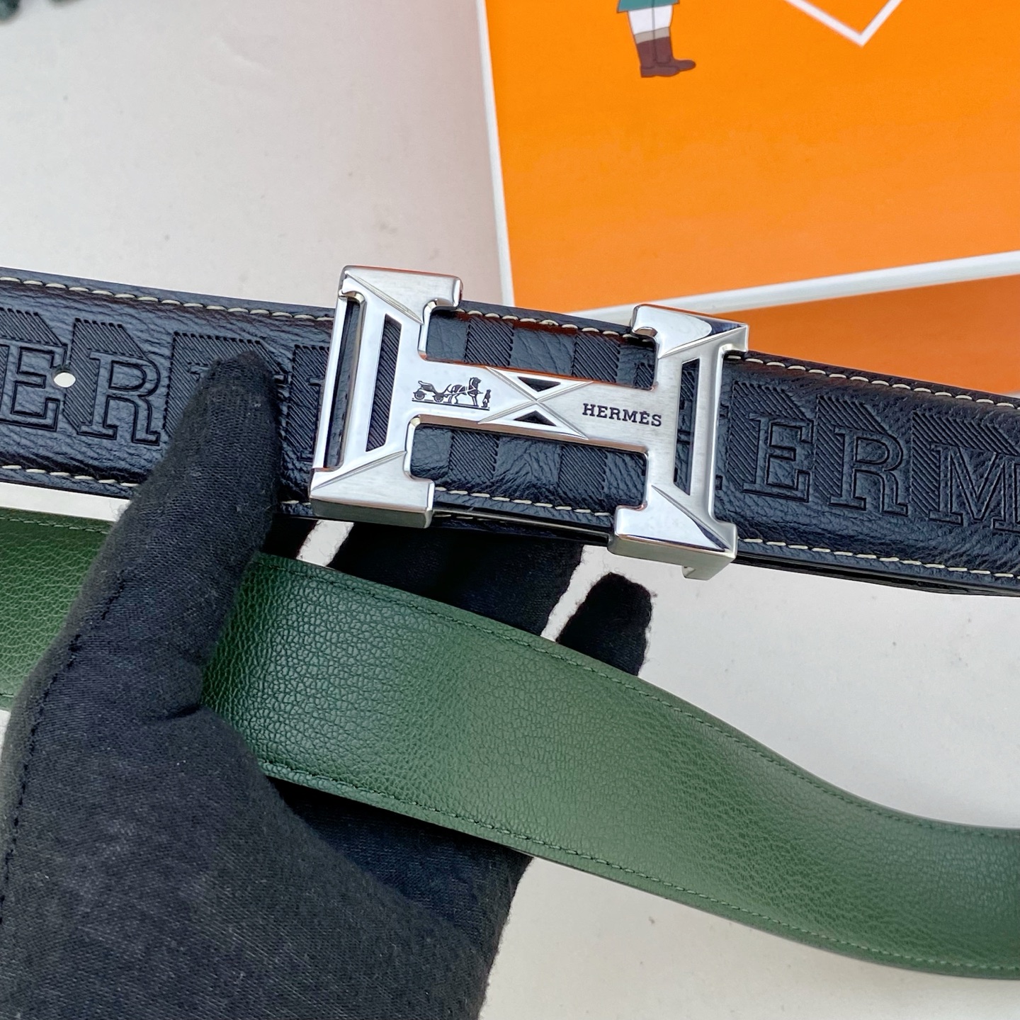 爱马仕💕 特种皮腰带系列 ，原厂五金精品不锈钢扣，手感柔软舒适 宽3.8CM。