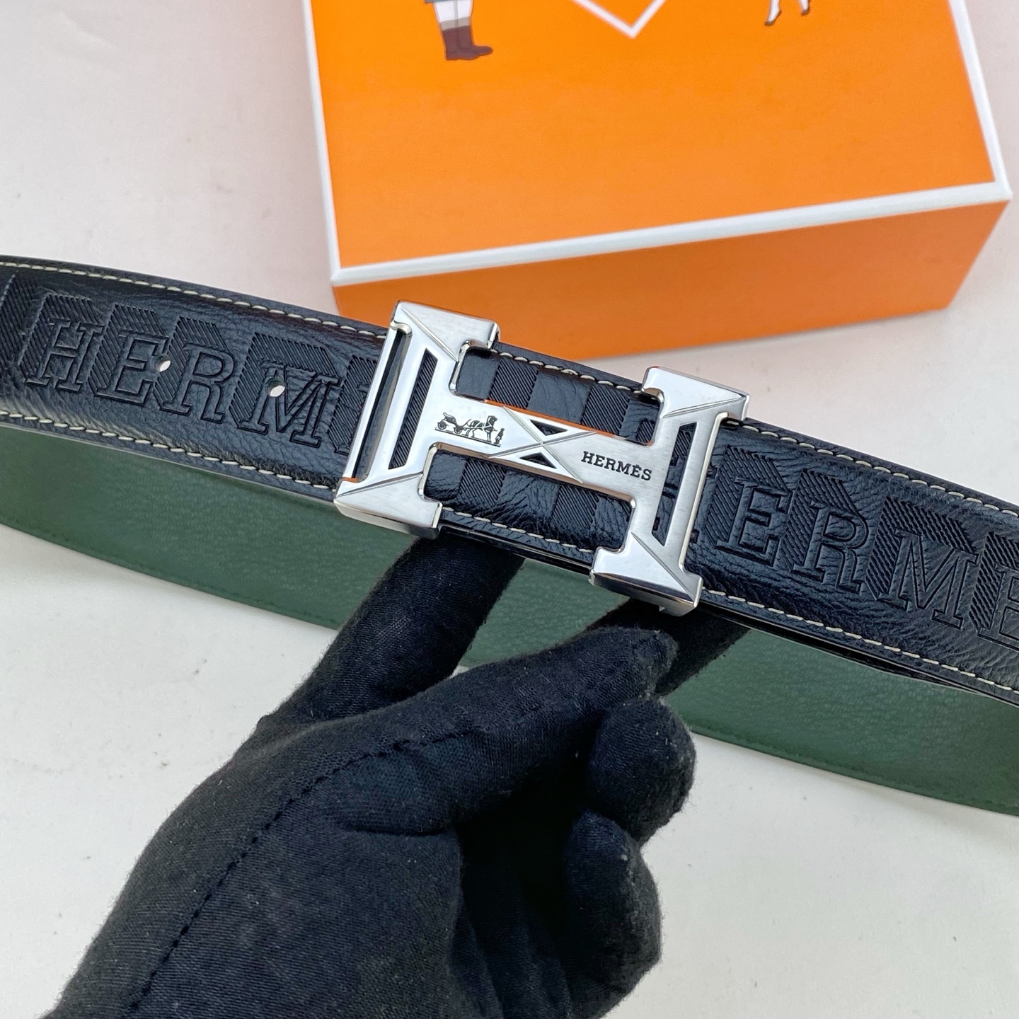 爱马仕💕 特种皮腰带系列 ，原厂五金精品不锈钢扣，手感柔软舒适 宽3.8CM。