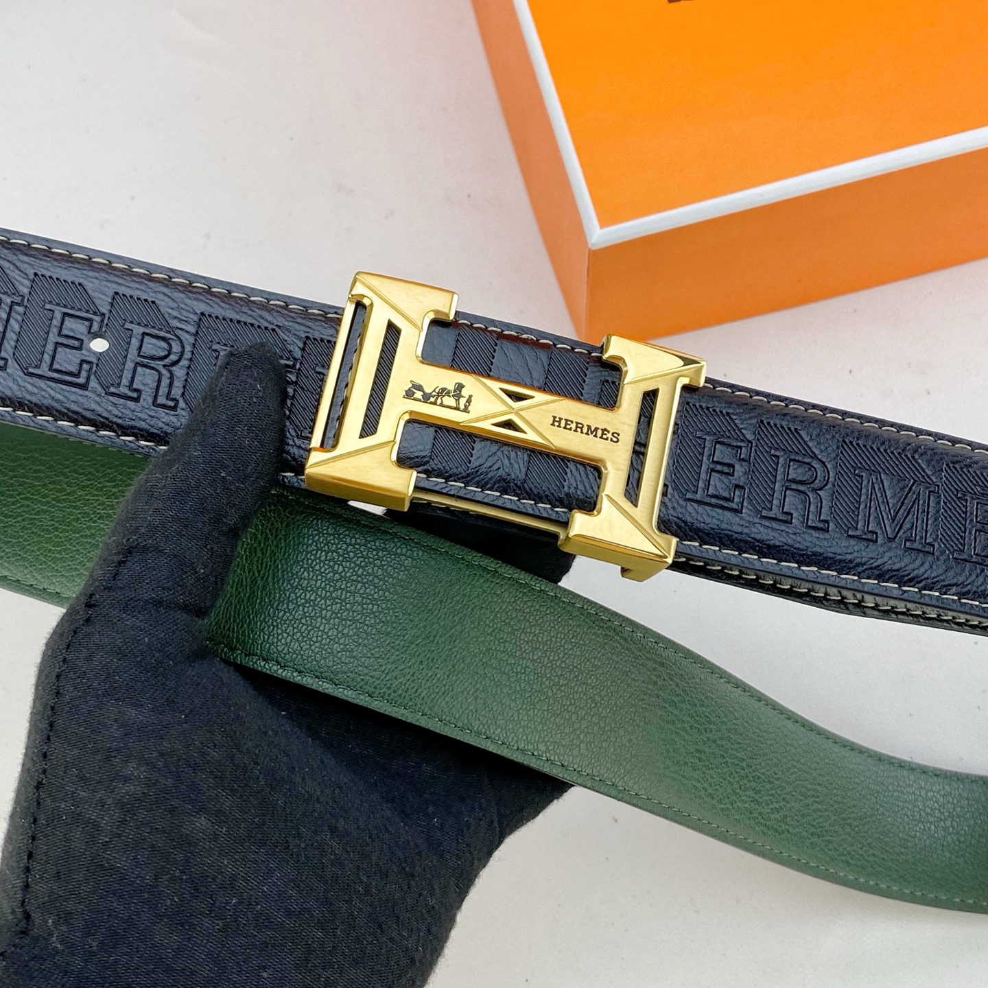 爱马仕💕 特种皮腰带系列 ，原厂五金精品不锈钢扣，手感柔软舒适 宽3.8CM。