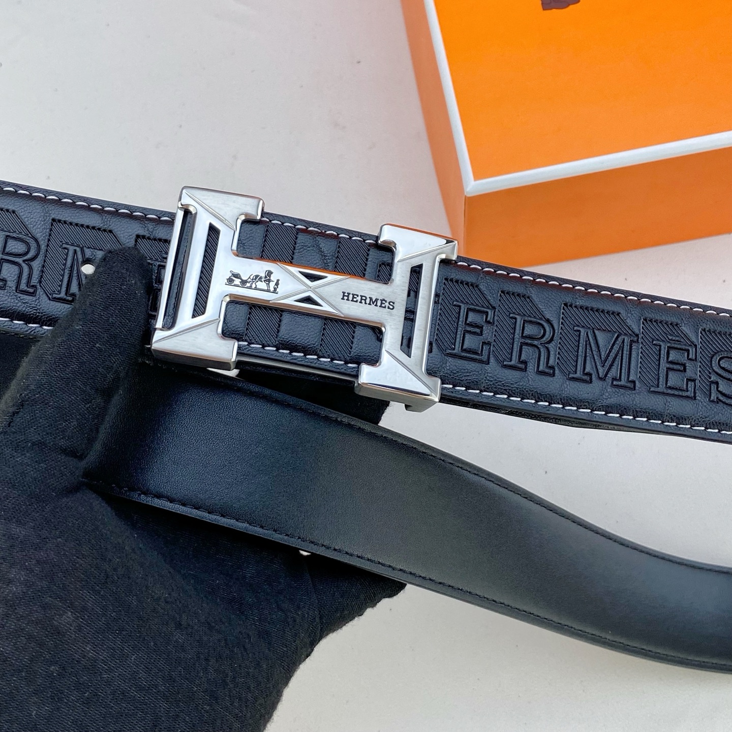 爱马仕💕 特种皮腰带系列 ，原厂五金精品不锈钢扣，手感柔软舒适 宽3.8CM。