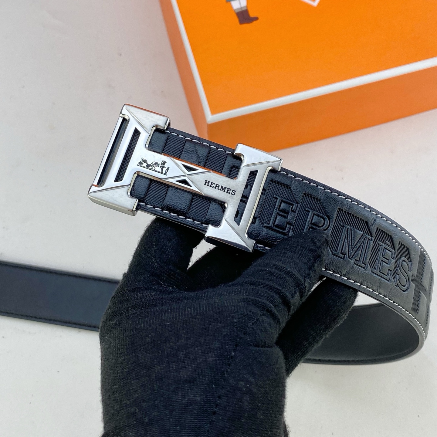爱马仕💕 特种皮腰带系列 ，原厂五金精品不锈钢扣，手感柔软舒适 宽3.8CM。