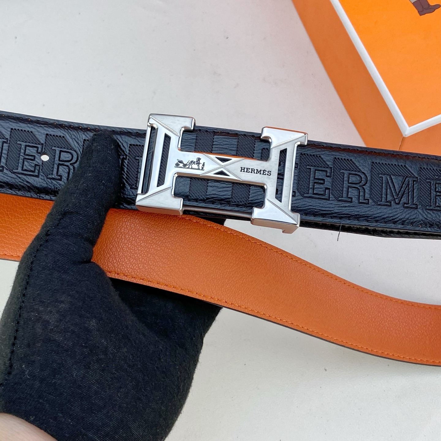 爱马仕💕 特种皮腰带系列 ，原厂五金精品不锈钢扣，手感柔软舒适 宽3.8CM。