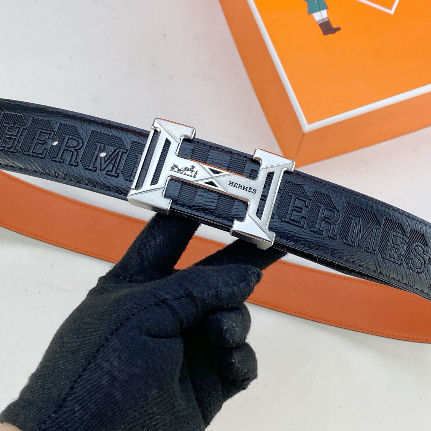 爱马仕💕 特种皮腰带系列 ，原厂五金精品不锈钢扣，手感柔软舒适 宽3.8CM。