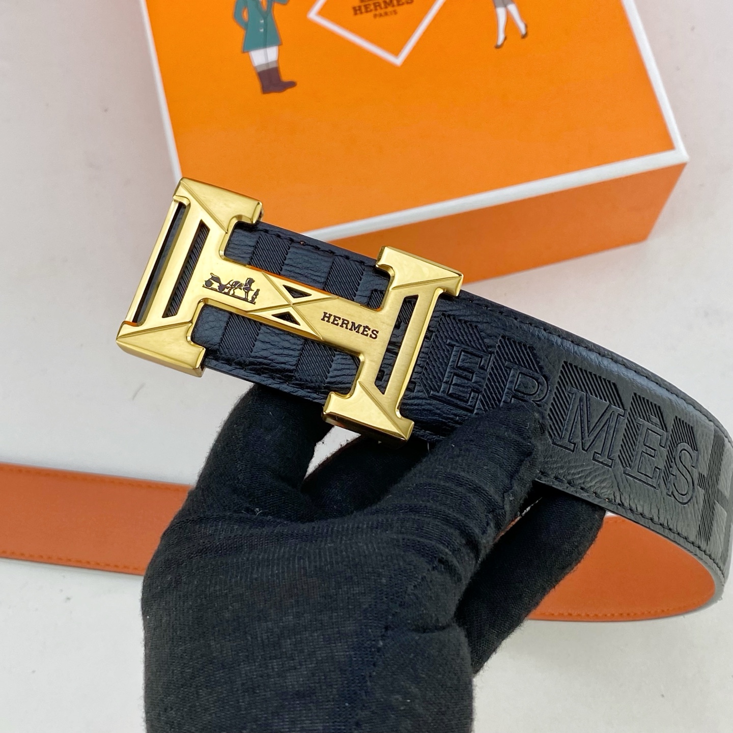 爱马仕💕 特种皮腰带系列 ，原厂五金精品不锈钢扣，手感柔软舒适 宽3.8CM。